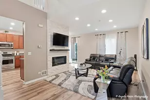6044 Canterbury Ln, Hoffman Estates, IL 60192 - Photo 5
