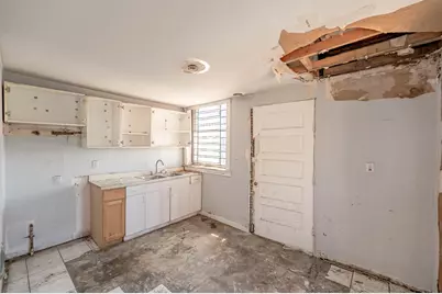 1427 E 66th Place, Chicago, IL 60637 - Photo 41