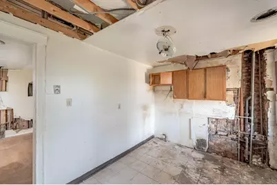 1427 E 66th Place, Chicago, IL 60637 - Photo 9