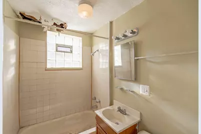 1427 E 66th Place, Chicago, IL 60637 - Photo 47