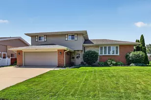 540 W Potter St, Wood Dale, IL 60191 - Photo 1