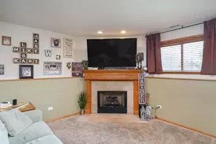 1221 Glen Mor Dr, Shorewood, IL 60404 - Photo 37