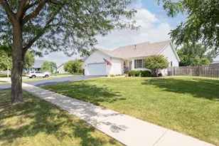 1221 Glen Mor Dr, Shorewood, IL 60404 - Photo 5