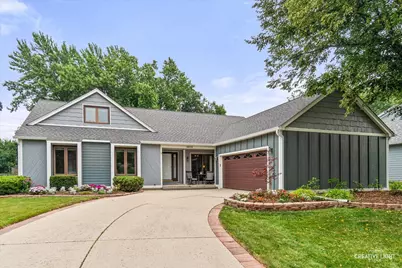 8409 Mending Wall Drive, Woodridge, IL 60517 - Photo 3