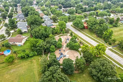 8409 Mending Wall Drive, Woodridge, IL 60517 - Photo 29