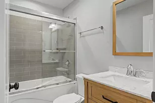 555 N Springfield Ave, Chicago, IL 60624 - Photo 23