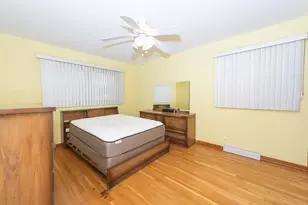 8909 N Wisner St, Niles, IL 60714 - Photo 7