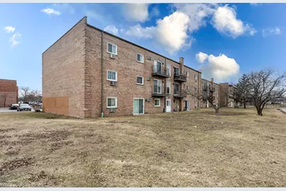 147 W Elk Trail #147, Carol Stream, IL 60188 - Photo 5
