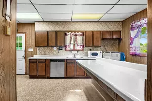 708 N Mill St, Leroy, IL 61752 - Photo 15
