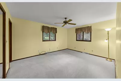 7 Timbercreek Drive, Yorkville, IL 60560 - Photo 19