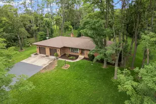7 Timber Creek Dr, Yorkville, IL 60560 - Photo 1