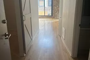 375 W Erie St, Chicago, IL 60654 - Photo 5