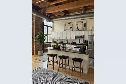 375 W Erie Street #608, Chicago, IL 60654 - Photo 3