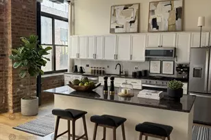 375 W Erie St, Chicago, IL 60654 - Photo 3