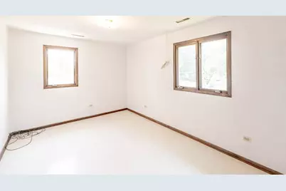 14947 Hamlin Avenue, Midlothian, IL 60445 - Photo 13