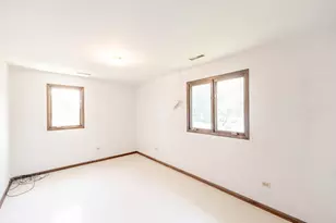 14947 Hamlin Ave, Midlothian, IL 60445 - Photo 13
