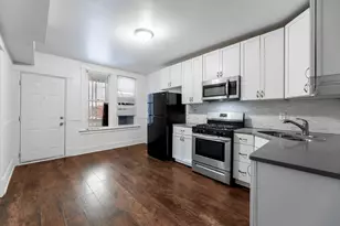8632 S Escanaba Ave, Chicago, IL 60617 - Photo 5