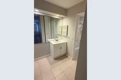 500 W Huntington Commons Road #255, Mount Prospect, IL 60056 - Photo 15