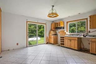 9836 E Maize Rd, Ridott, IL 61067 - Photo 9