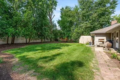 [Address not provided], Joliet, IL 60435 - Photo 17