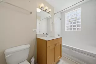 4921 S King Dr, Chicago, IL 60615 - Photo 9