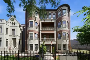 4921 S King Dr, Chicago, IL 60615 - Photo 1