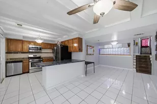 9005 Sherry Ln, Des Plaines, IL 60016 - Photo 11