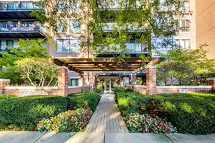 1633 2nd St, Highland Park, IL 60035 - Photo 1