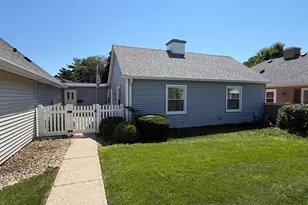 14 Garden Dr, Montgomery, IL 60538 - Photo 1