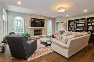 445 Blue Ash Dr, Buffalo Grove, IL 60089 - Photo 5