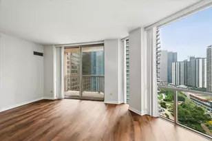 222 N Columbus Dr, Chicago, IL 60601 - Photo 5