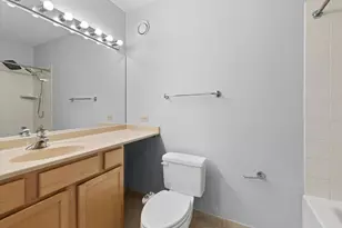 222 N Columbus Dr, Chicago, IL 60601 - Photo 29