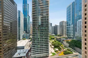 222 N Columbus Dr, Chicago, IL 60601 - Photo 33