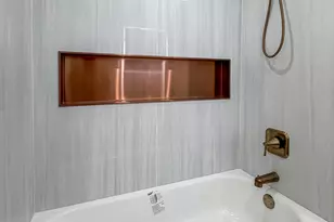 10536 S Wentworth Ave, Chicago, IL 60628 - Photo 15