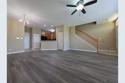 207 Springbrook Trail S, Oswego, IL 60543 - Photo 3