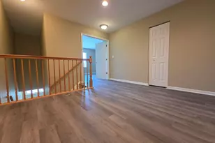 207 Springbrook Trail S, Oswego, IL 60543 - Photo 9