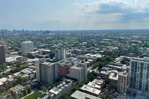 2626 N Lakeview Ave, Chicago, IL 60614 - Photo 3