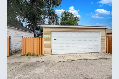 2333 N Keating Avenue, Chicago, IL 60639 - Photo 9