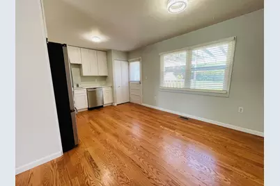 808 Sunset Circle, Streamwood, IL 60107 - Photo 5