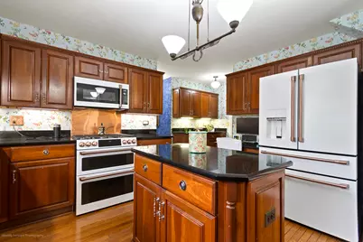 1660 Castillian Way, Mundelein, IL 60060 - Photo 25