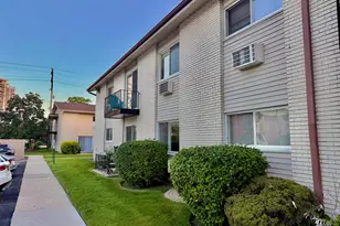 8896 David Pl, Des Plaines, IL 60016 - Photo 3