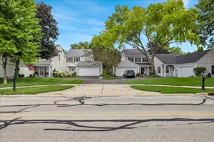 1049 Oswego Rd, Naperville, IL 60540 - Photo 3