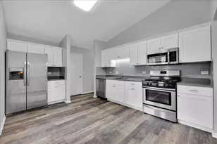 1049 Oswego Rd, Naperville, IL 60540 - Photo 13