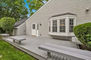 1049 Oswego Rd, Naperville, IL 60540 - Photo 25