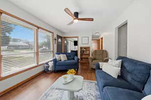 202 Bonnie Brae Ave, Itasca, IL 60143 - Photo 5
