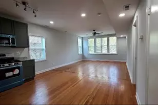 619 E Groveland Park, Chicago, IL 60616 - Photo 3