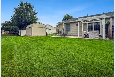 562 Pine Meadow Drive, Dixon, IL 61021 - Photo 19