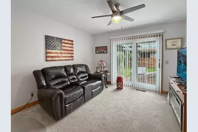 562 Pine Meadow Drive, Dixon, IL 61021 - Photo 15