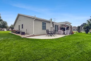 562 Pine Meadow Dr, Dixon, IL 61021 - Photo 17