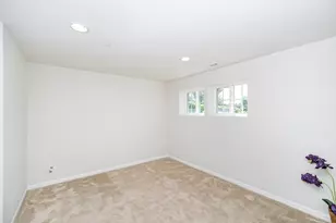 69 Nicholas Dr W, Des Plaines, IL 60016 - Photo 3
